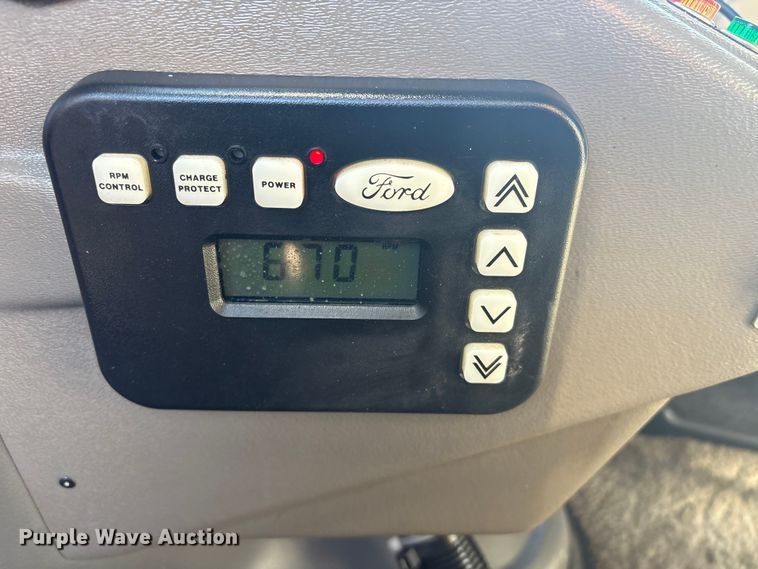 image for item EG8858 1997 Ford E350  ambulance