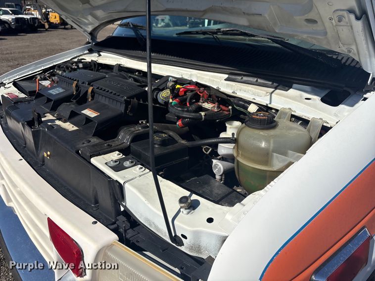 image for item EG8858 1997 Ford E350  ambulance