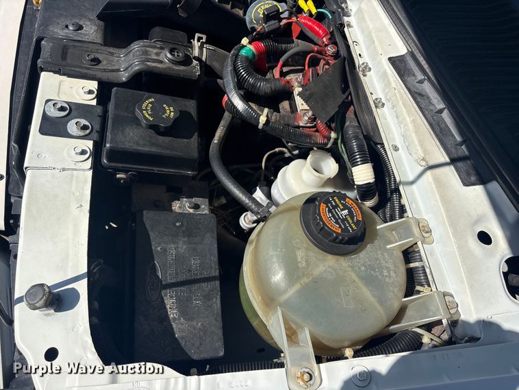 image for item EG8858 1997 Ford E350  ambulance