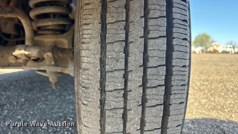 image for item EG8858 1997 Ford E350  ambulance