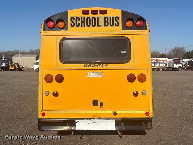 image for item EG8905 2002 Thomas Built Saf-T-Liner school bus