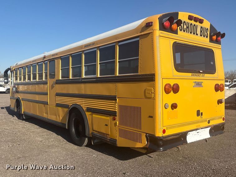 image for item EG8905 2002 Thomas Built Saf-T-Liner school bus