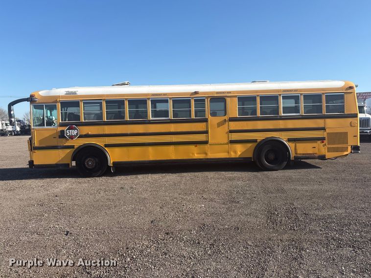 image for item EG8905 2002 Thomas Built Saf-T-Liner school bus
