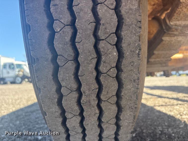 image for item EG8910 1992 Belshe T-18 car carrier