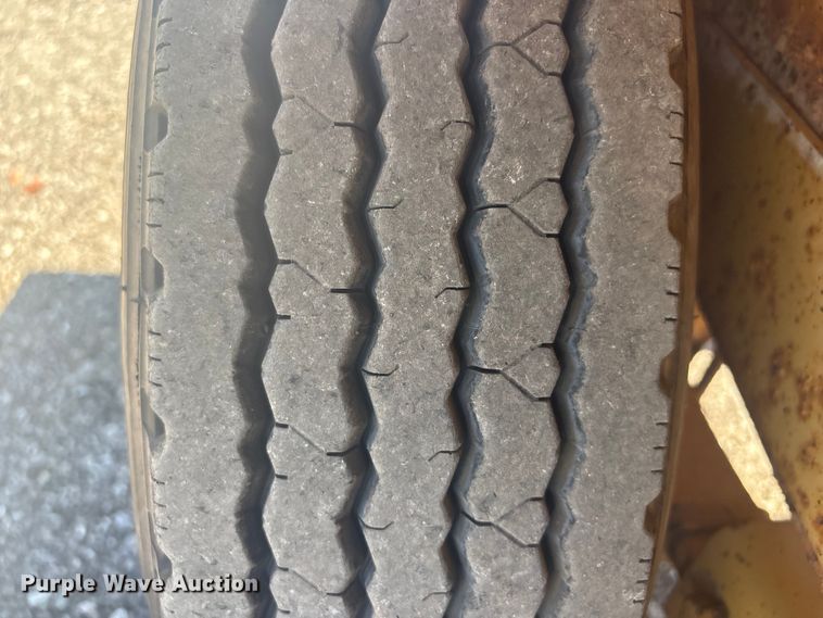 image for item EG8910 1992 Belshe T-18 car carrier