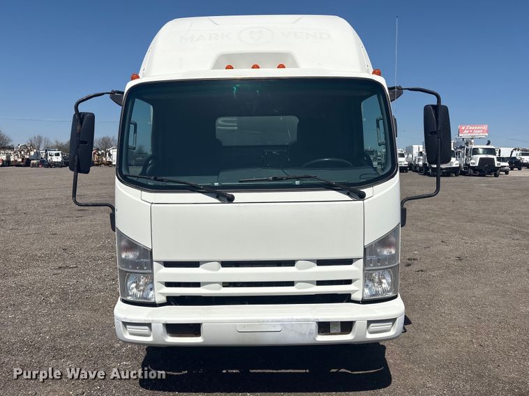 image for item EG8913 2014 Isuzu NPR-HD delivery truck