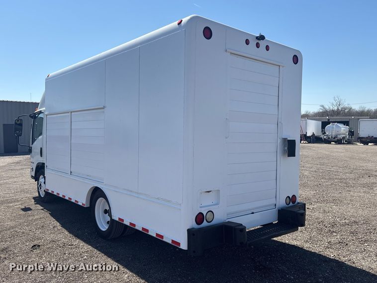 image for item EG8913 2014 Isuzu NPR-HD delivery truck