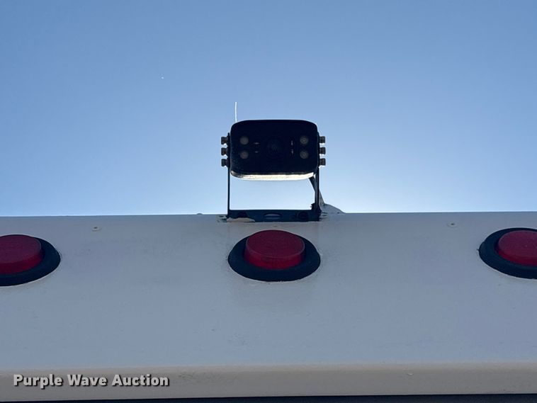 image for item EG8913 2014 Isuzu NPR-HD delivery truck