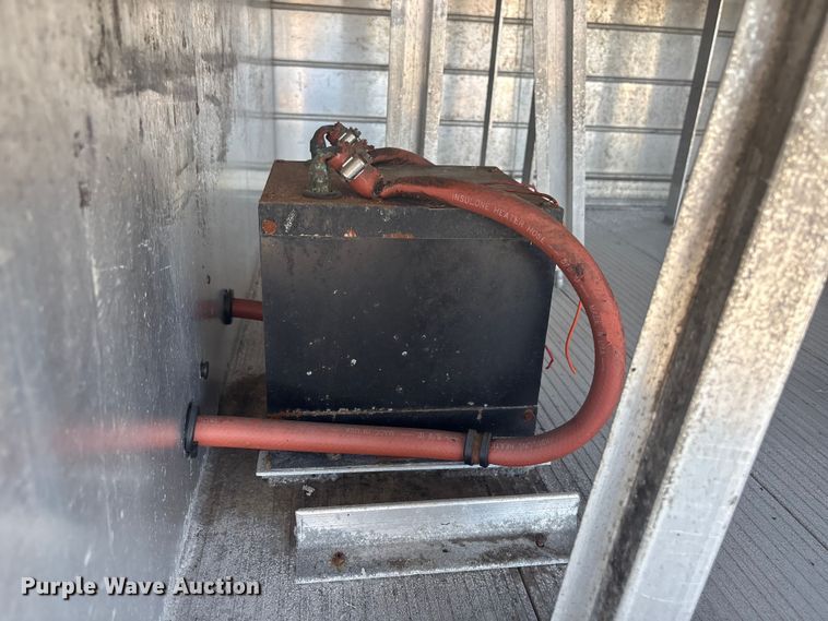 image for item EG8913 2014 Isuzu NPR-HD delivery truck