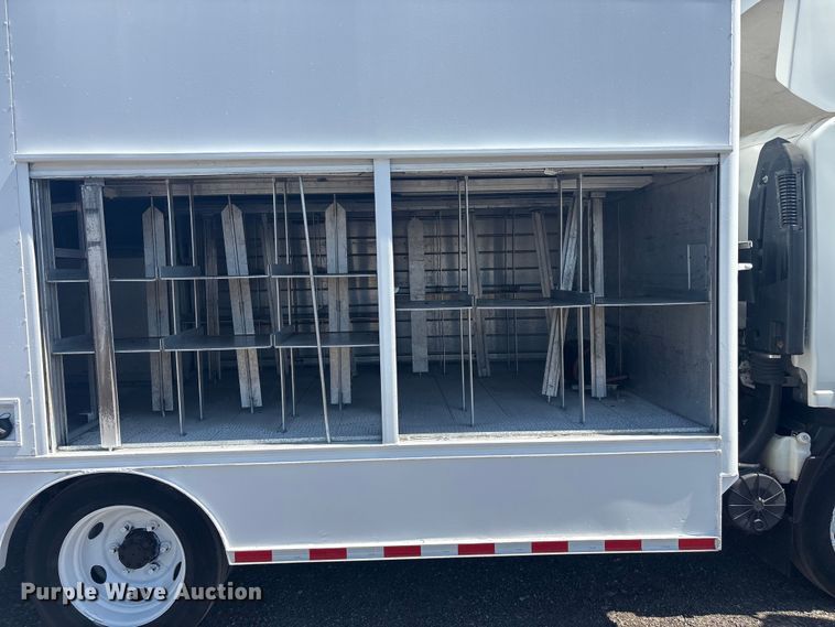 image for item EG8913 2014 Isuzu NPR-HD delivery truck