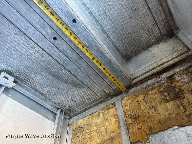 image for item EG8913 2014 Isuzu NPR-HD delivery truck