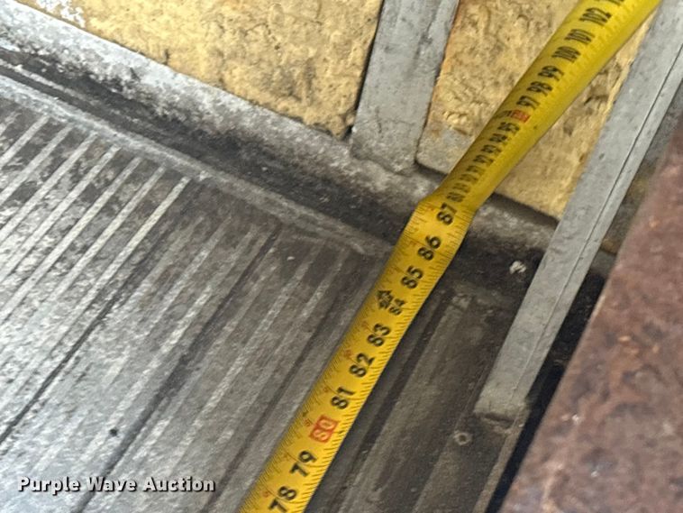 image for item EG8913 2014 Isuzu NPR-HD delivery truck