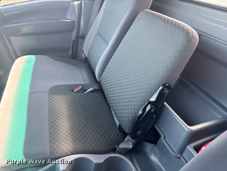 image for item EG8913 2014 Isuzu NPR-HD delivery truck