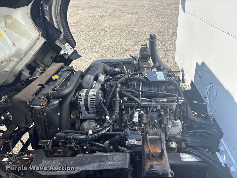 image for item EG8913 2014 Isuzu NPR-HD delivery truck