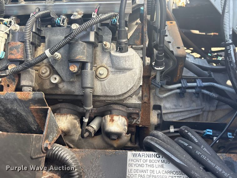 image for item EG8913 2014 Isuzu NPR-HD delivery truck