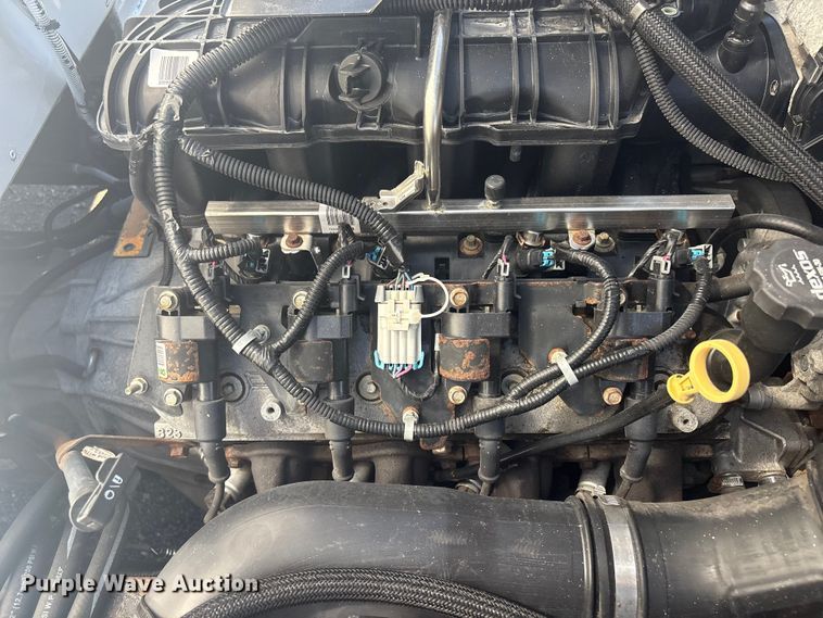 image for item EG8913 2014 Isuzu NPR-HD delivery truck