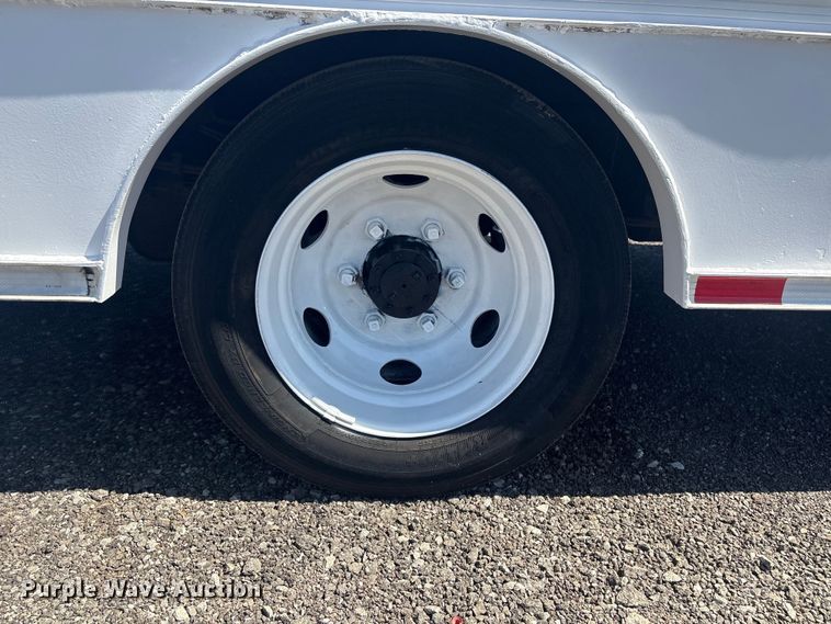 image for item EG8913 2014 Isuzu NPR-HD delivery truck