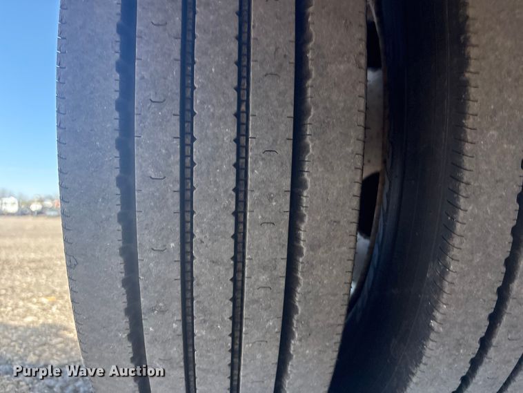 image for item EG8913 2014 Isuzu NPR-HD delivery truck