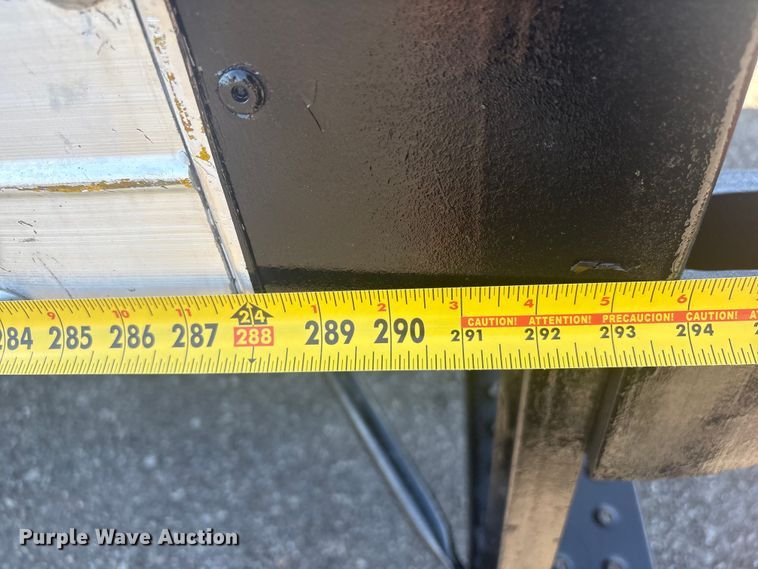 image for item EG8916 2001 International 4700 box truck