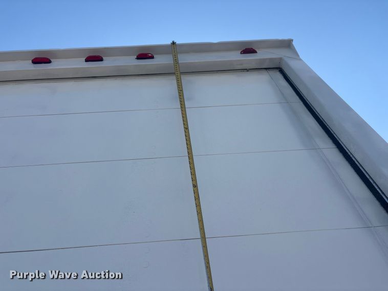 image for item EG8916 2001 International 4700 box truck