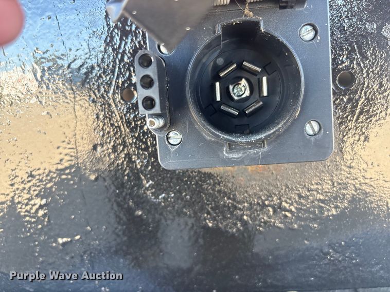 image for item EG8916 2001 International 4700 box truck