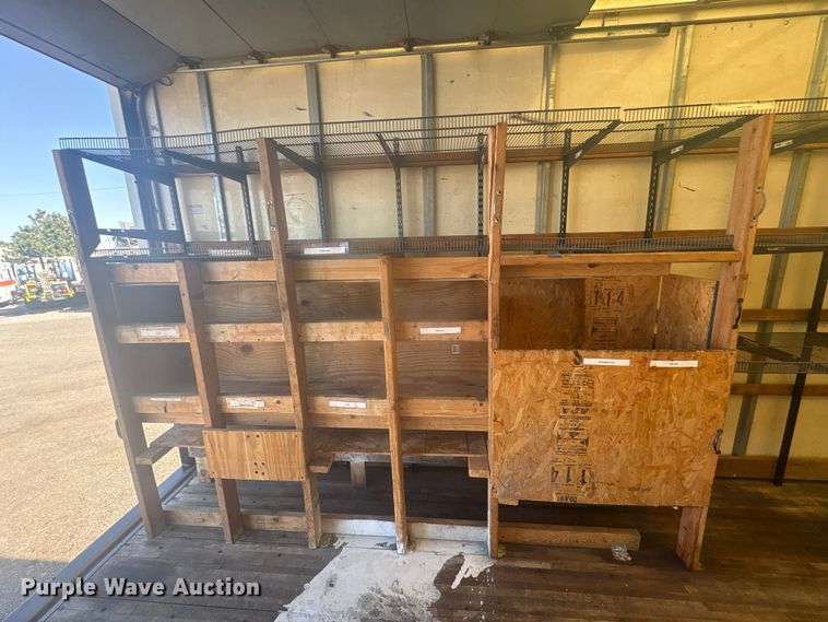 image for item EG8916 2001 International 4700 box truck