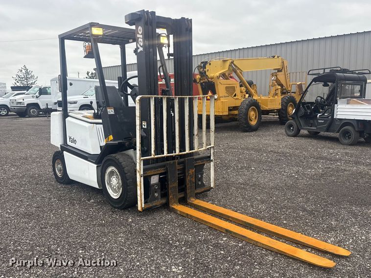 image for item EG8926 2000 Yale GP050RGNUAE084 forklift