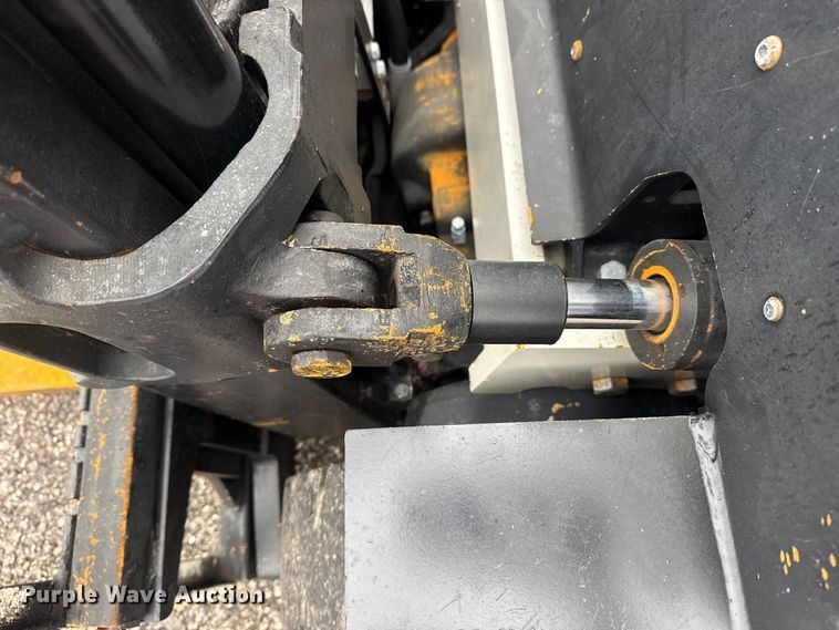 image for item EG8926 2000 Yale GP050RGNUAE084 forklift