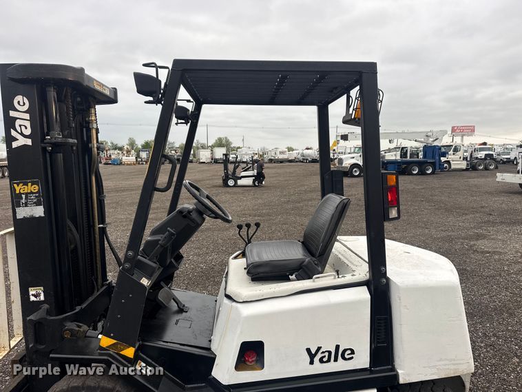 image for item EG8926 2000 Yale GP050RGNUAE084 forklift