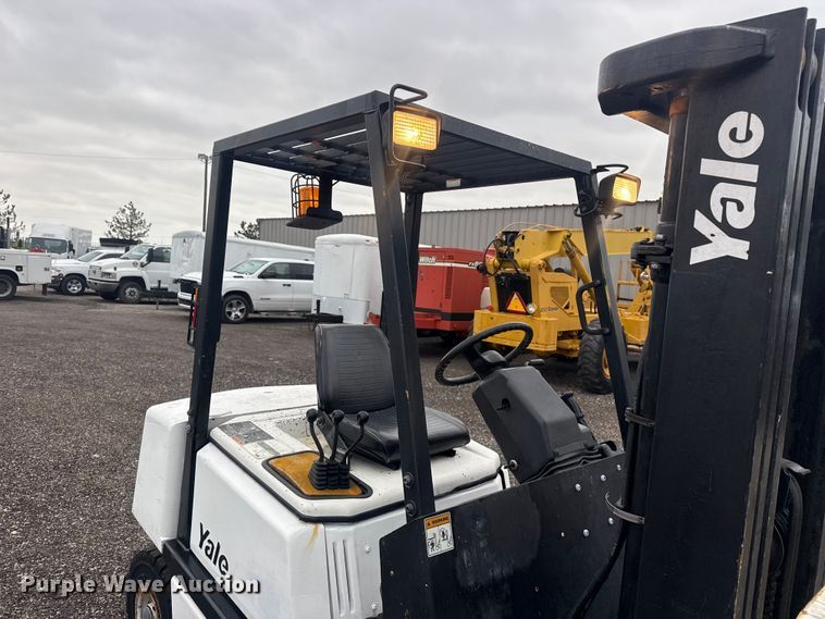 image for item EG8926 2000 Yale GP050RGNUAE084 forklift