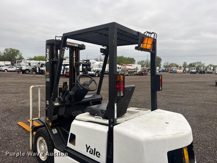 image for item EG8926 2000 Yale GP050RGNUAE084 forklift