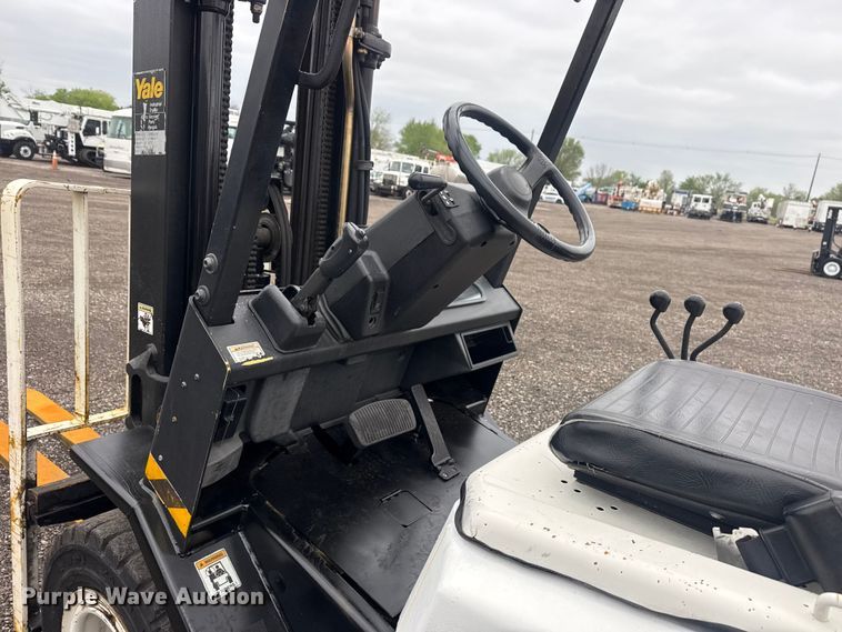 image for item EG8926 2000 Yale GP050RGNUAE084 forklift