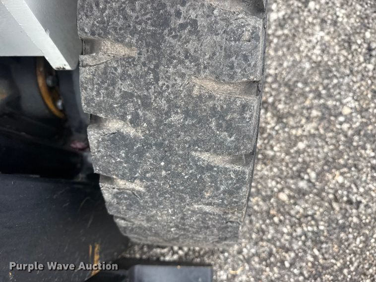 image for item EG8926 2000 Yale GP050RGNUAE084 forklift