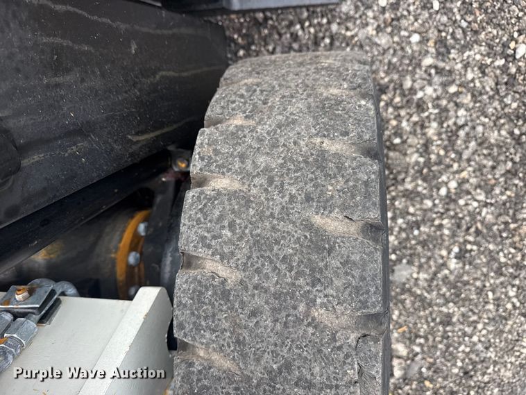 image for item EG8926 2000 Yale GP050RGNUAE084 forklift