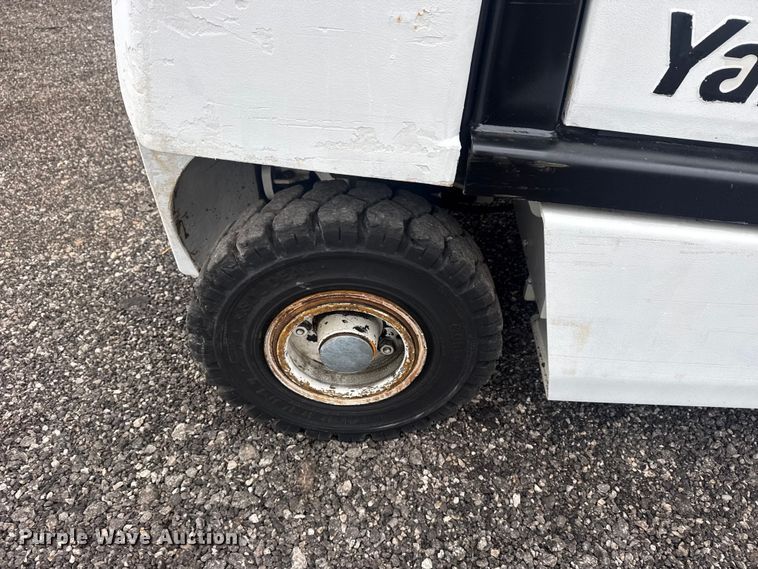 image for item EG8926 2000 Yale GP050RGNUAE084 forklift