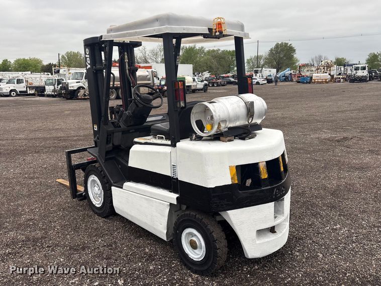image for item EG8927 1998 Yale GLP050RGNUAE084 forklift