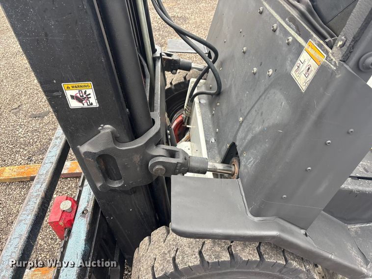 image for item EG8927 1998 Yale GLP050RGNUAE084 forklift