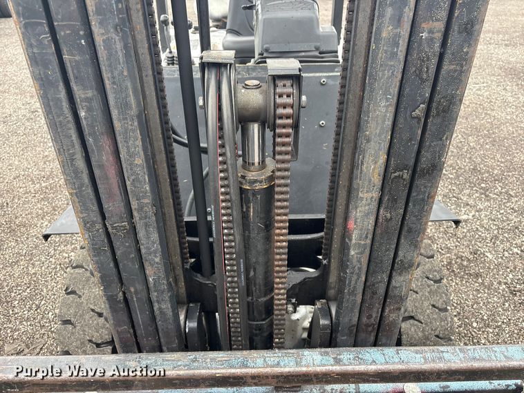 image for item EG8927 1998 Yale GLP050RGNUAE084 forklift