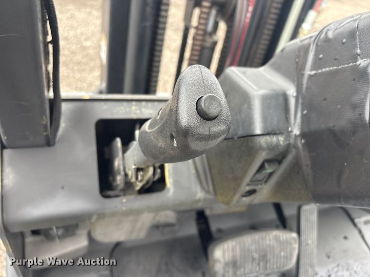 image for item EG8927 1998 Yale GLP050RGNUAE084 forklift