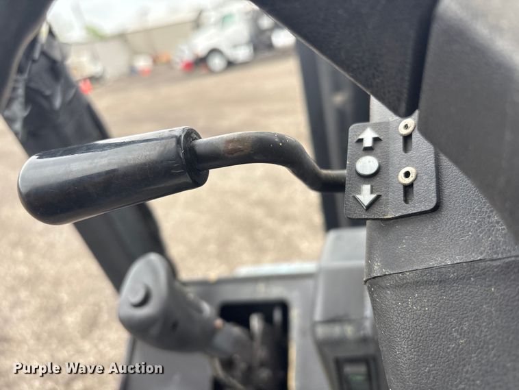 image for item EG8927 1998 Yale GLP050RGNUAE084 forklift