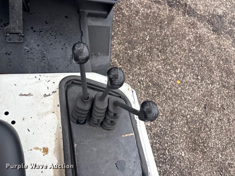 image for item EG8927 1998 Yale GLP050RGNUAE084 forklift