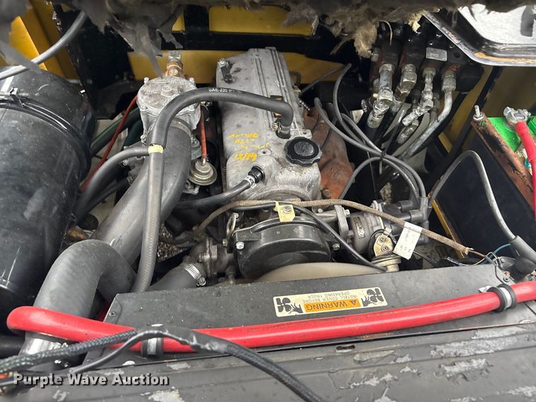 image for item EG8927 1998 Yale GLP050RGNUAE084 forklift