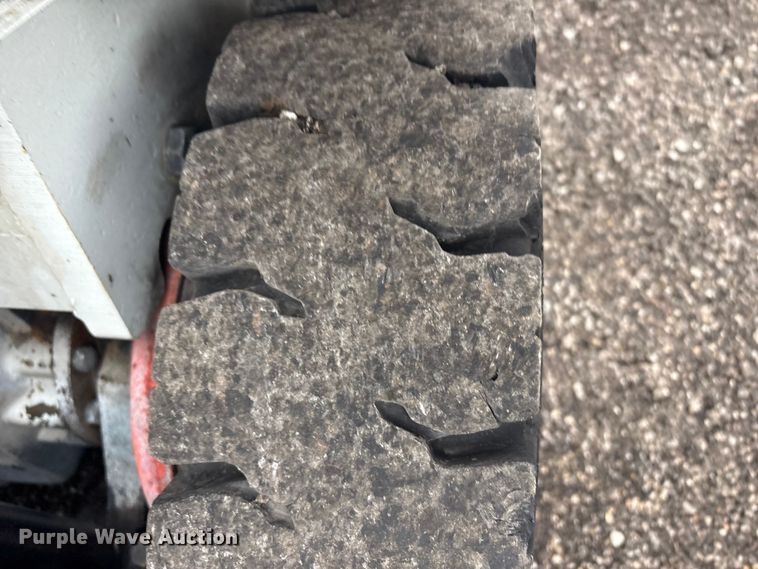 image for item EG8927 1998 Yale GLP050RGNUAE084 forklift