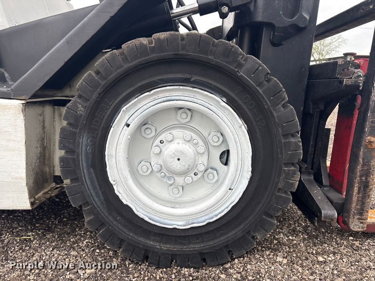 image for item EG8927 1998 Yale GLP050RGNUAE084 forklift
