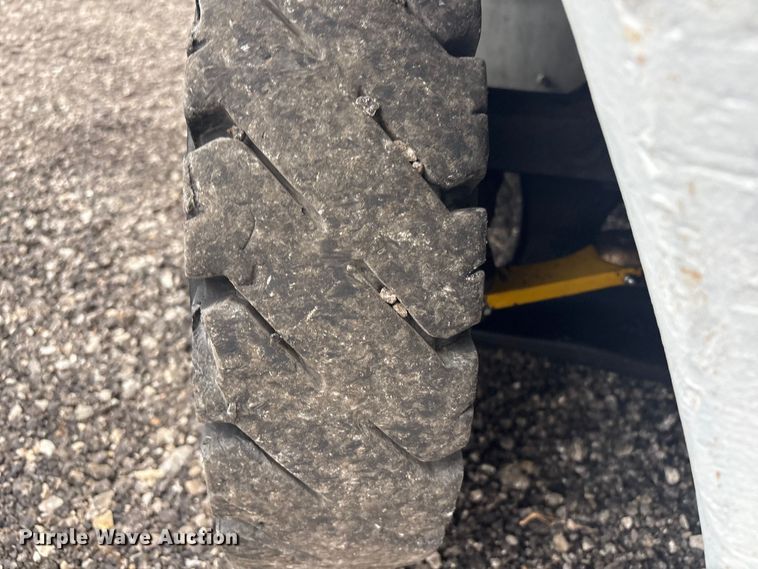 image for item EG8927 1998 Yale GLP050RGNUAE084 forklift