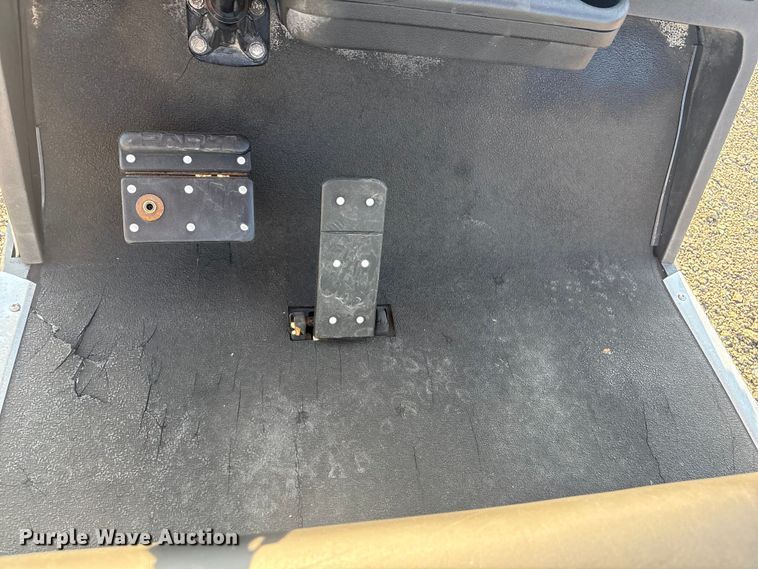 image for item EG8951 2015 EZ Go E103 golf cart