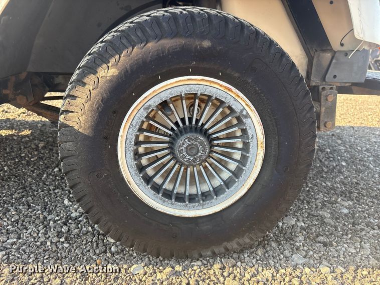 image for item EG8951 2015 EZ Go E103 golf cart