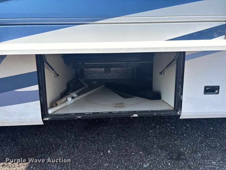 image for item EG8952 2000 Fleetwood-Spartan American Dream RV