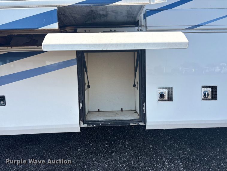 image for item EG8952 2000 Fleetwood-Spartan American Dream RV