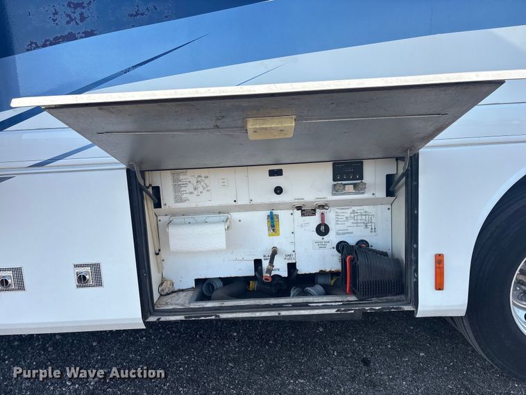 image for item EG8952 2000 Fleetwood-Spartan American Dream RV